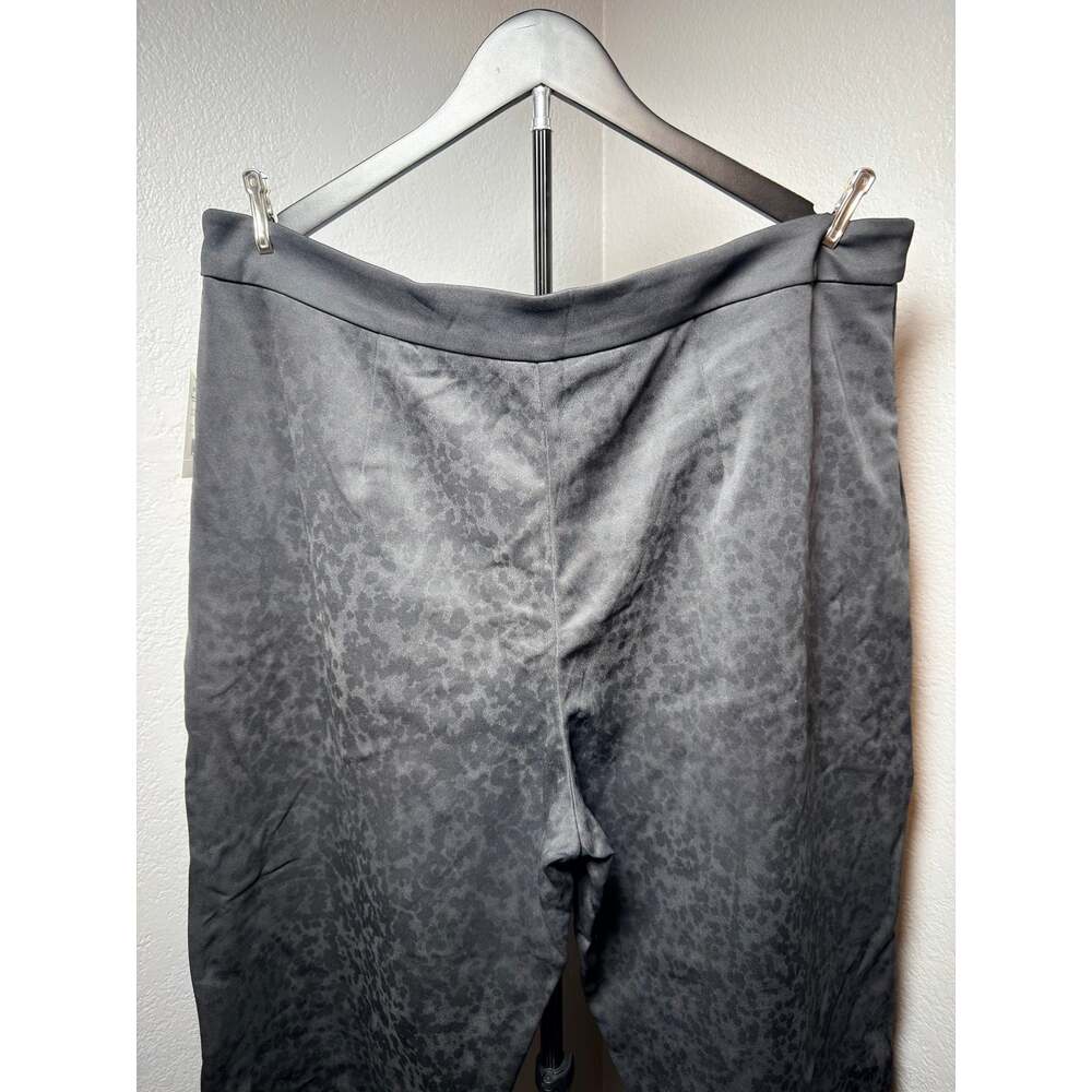 M Collection Black Animal Print Wide Leg Cropped Pants Women's 1X NWT - Picture 7 of 8